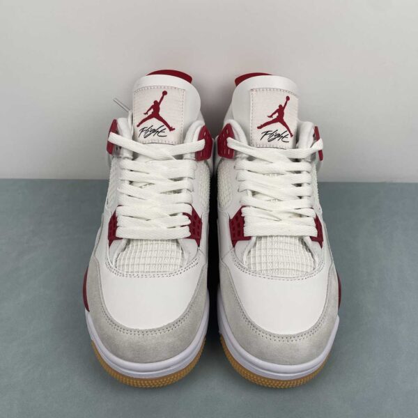 Air Jordan 4 “SB Varsity Red” - Imagen 4