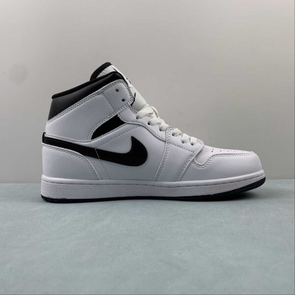 Jordan 1 Mid "White and Black" - Imagen 3