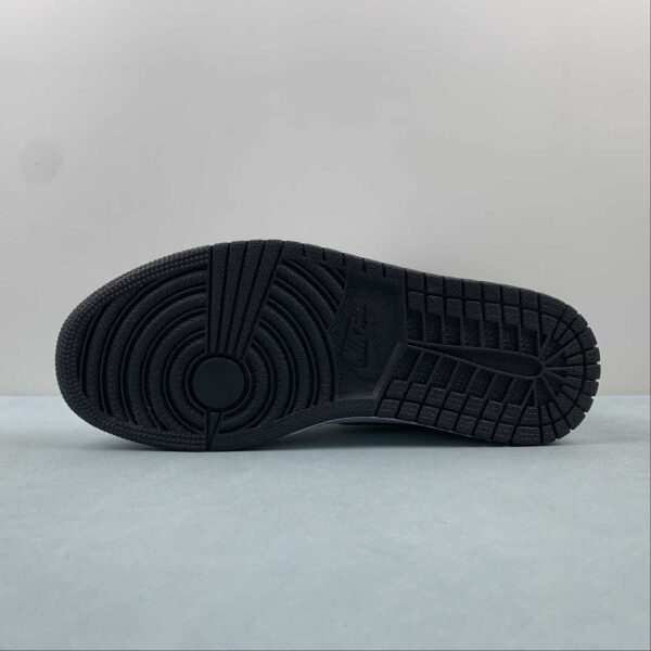 Jordan 1 Mid "White and Black" - Imagen 6