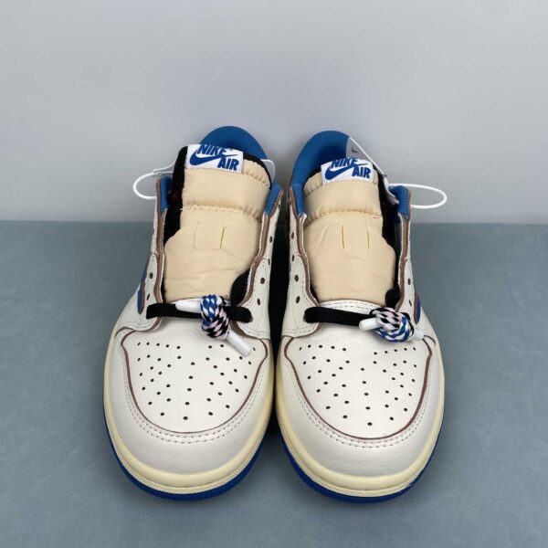 Air Jordan 1 Low x Travis Scott "OG White Navy Blue Black" - Imagen 4