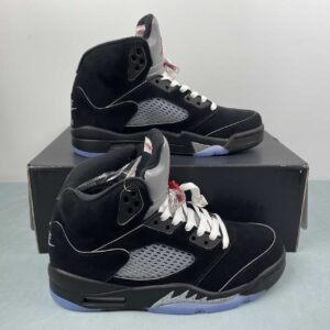 Air Jordan 5 "Black Metallic"