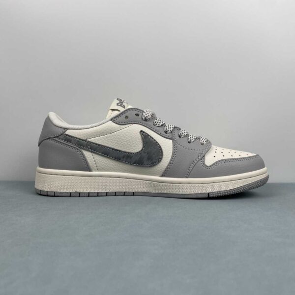 Jordan 1 Low Trvis Scott x Bape - Imagen 3