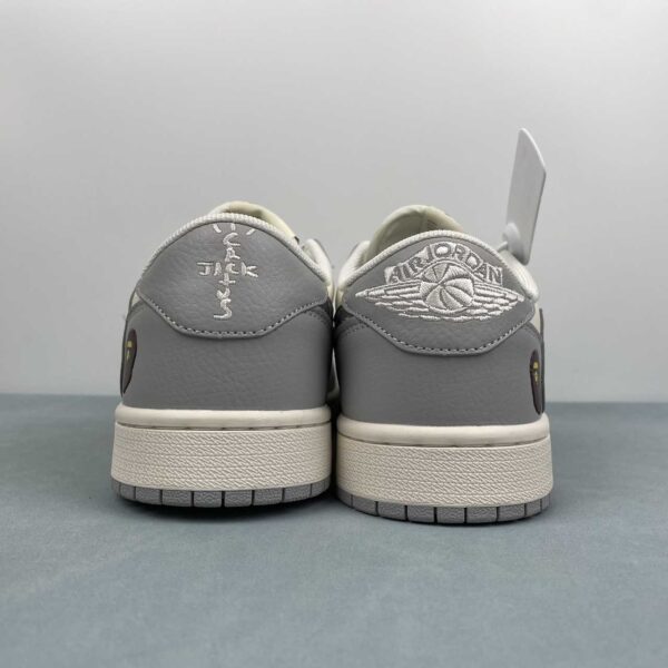Jordan 1 Low Trvis Scott x Bape - Imagen 5
