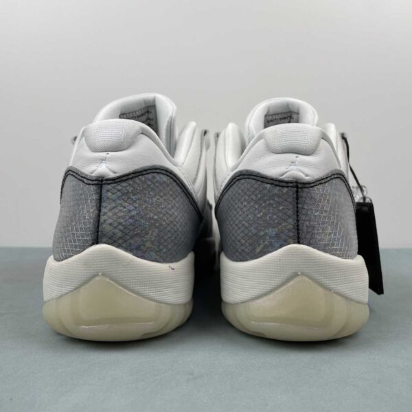 Air Jordan 11 Retro Low "Year of the Snake" - Imagen 5