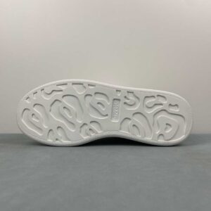 Alexander McQueen Oversized Sneaker “Triple White”: imagen 6