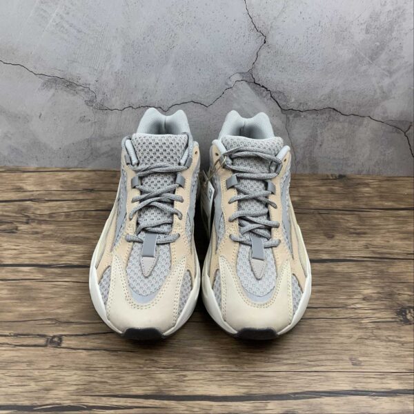 adidas Yeezy Boost 700 V2 “Tephra” - Imagen 4