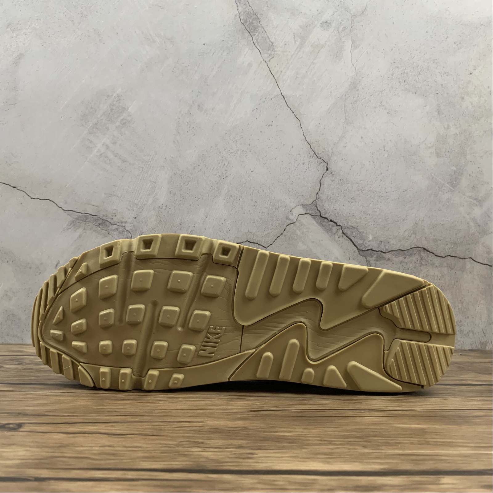 Nike Air Max 90 x Off-White “Brown”: imagen 6