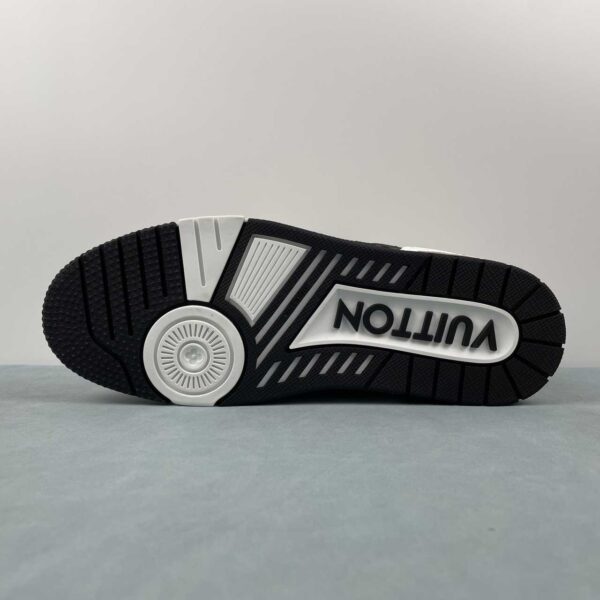 LV Trainer Black and White - Imagen 6