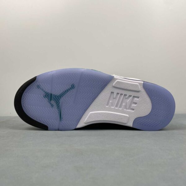 Air Jordan 5 Retro "Grape" - Imagen 6