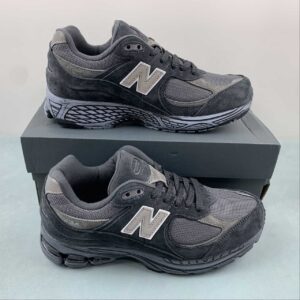 New Balance 2002R “Black”