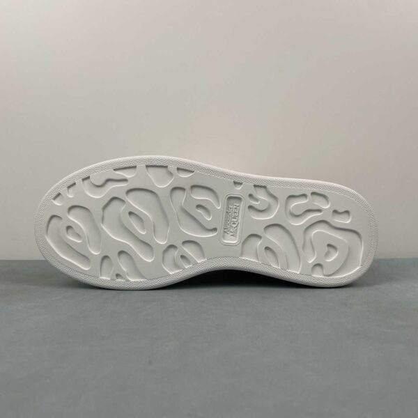 Alexander McQueen Oversized Sneaker “White/Red” - Imagen 6