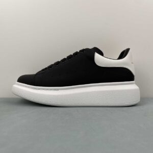 Alexander McQueen Oversized Sneaker “Black/White”: imagen 2