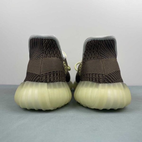 Yeezy Boost 350 V2 “Stüssy” - Imagen 5