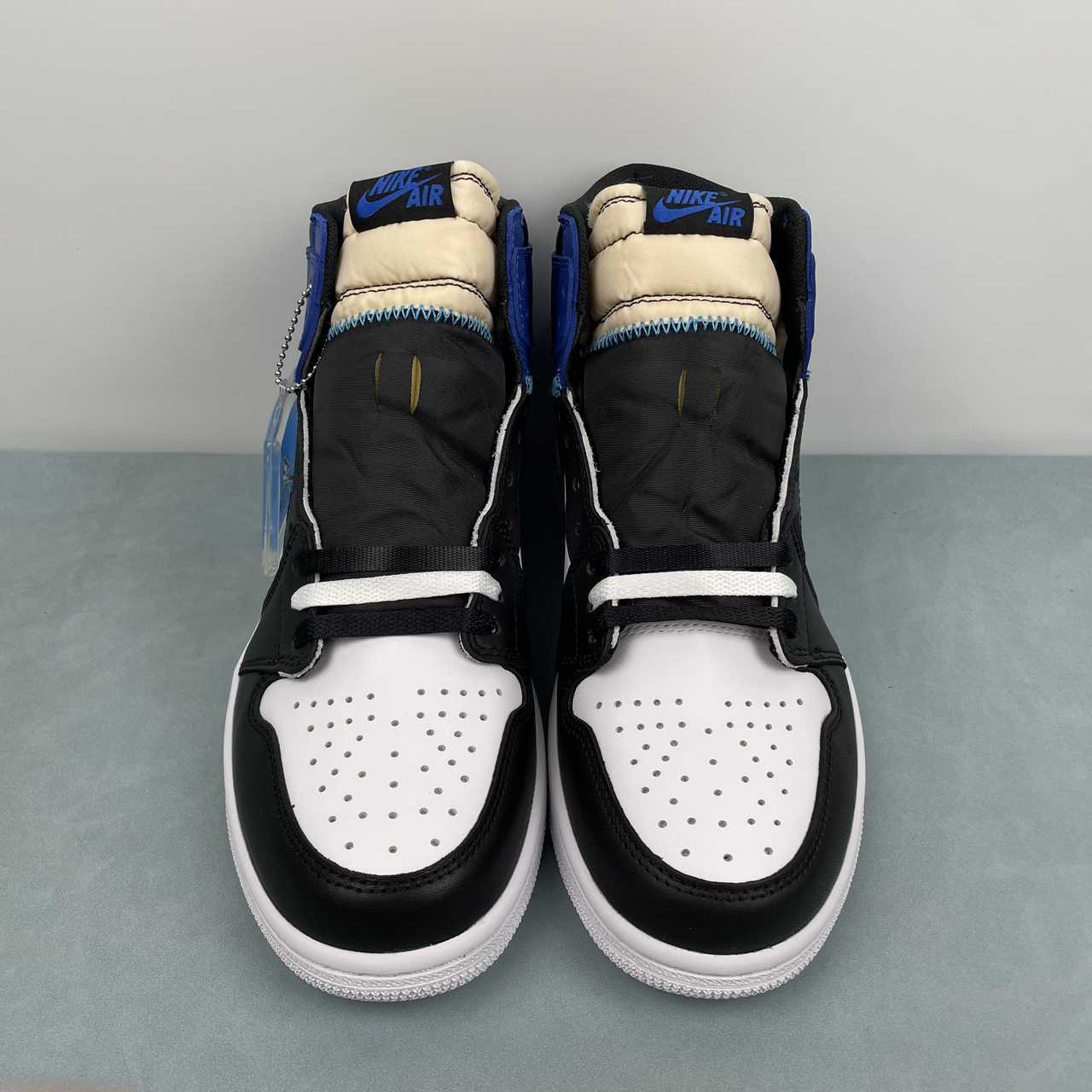 Air Jordan 1 Retro High OG “Royal Reimagined”: imagen 4