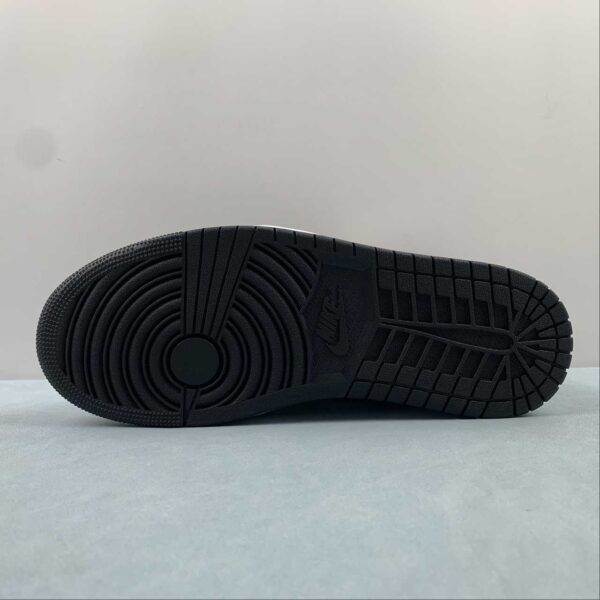 Air Jordan 1 Retro High OG “Black/White” - Imagen 6