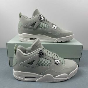 Air Jordan 4 Retro “Seafoam”