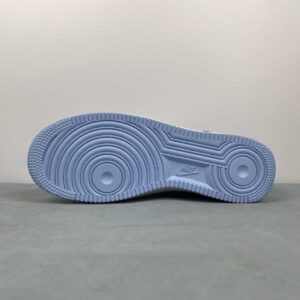 Nike Air Force 1 ’07 LV8 “Psychic Blue / White / University Blue”: imagen 6