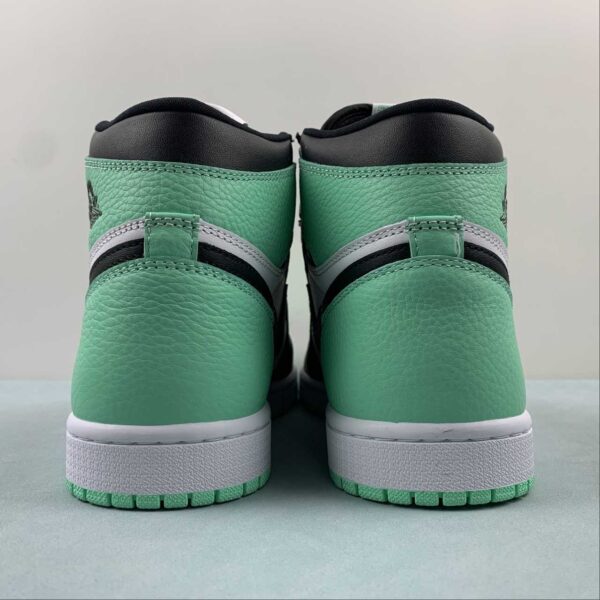 Air Jordan 1 Retro High OG “Green Glow”: imagen 5