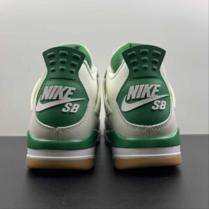 Nike SB x Air Jordan 4 Retro “Pine Green”: imagen 5