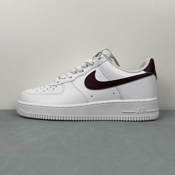 Nike Air Force 1 ’07 “White / Burgundy Crush” - Imagen 2