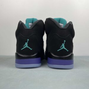Air Jordan 5 Retro “Black Grape”: imagen 5