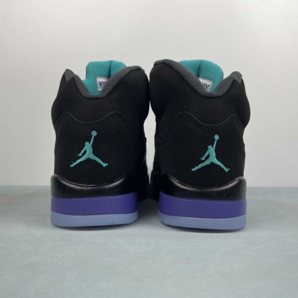 Air Jordan 5 Retro “Black Grape” - Imagen 5