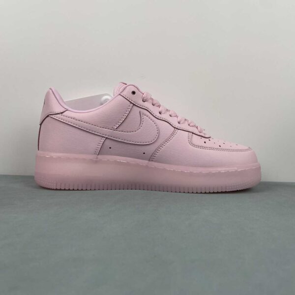 NOCTA x Nike Air Force 1 “Pink Foam” - Imagen 3