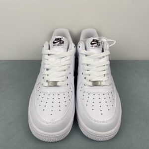 Nike Air Force 1 ’07 “White / Burgundy Crush”: imagen 4