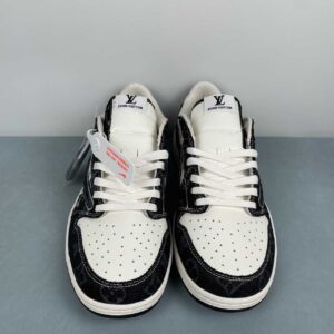 Louis Vuitton x Travis Scott x Air Jordan 1 Low OG SP “Black/White/Monogram”: imagen 4
