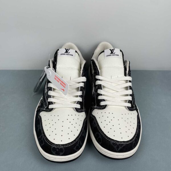 Louis Vuitton x Travis Scott x Air Jordan 1 Low OG SP “Black/White/Monogram” - Imagen 4