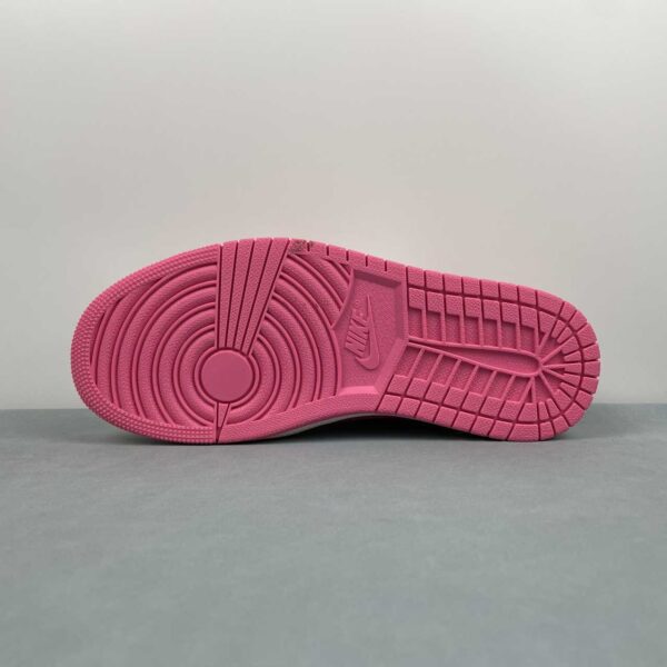 Air Jordan 1 Retro Low Custom “Labubu Pink” - Imagen 6