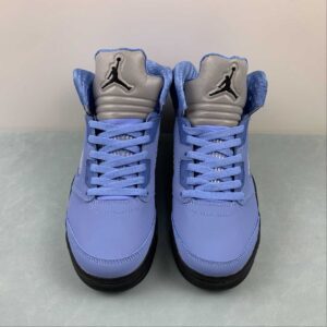Air Jordan 5 Retro “University Blue”: imagen 4