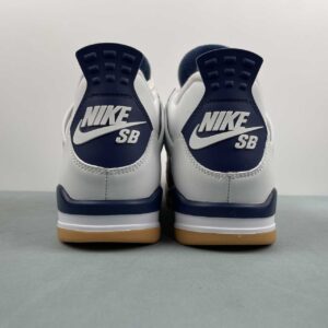 Nike SB x Air Jordan 4 Retro “Navy”: imagen 5