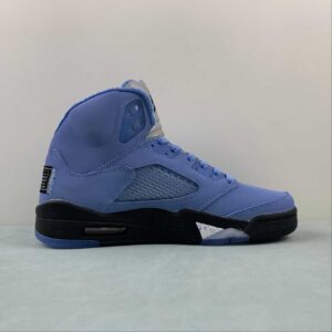 Air Jordan 5 Retro “University Blue”: imagen 3